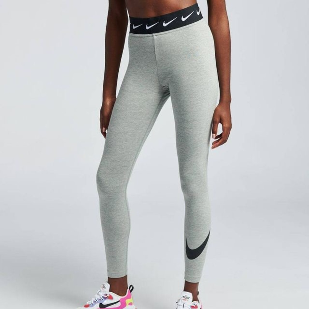 Nike Women's Sportswear High-Waisted Club Swoosh Leggings